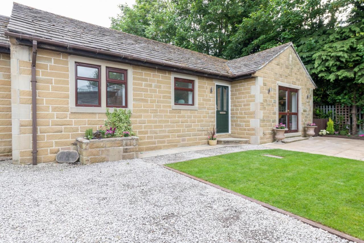 Large 2-Bedroom Bungalow Near Airedale Hospital, Keighley, Convenient Location With Parking Steeton Eksteriør bilde